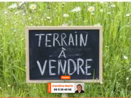 terrain constructible de 1620 m² à routot