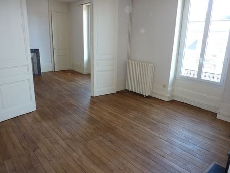 grand et beau t3 de 76 06 m² - 21 rue st paul à limoges (proche centre) - 575 hors charges