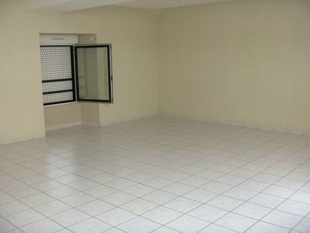 appartement 4 pièces 90 m² - 492 euros / mois