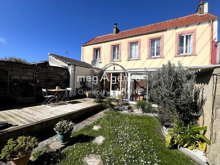 charmante maison avec véranda et jardin au centre d'equeurdreville