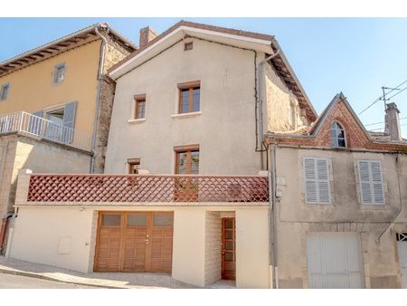 maison de ville au cœur de rochechouart