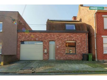 maison rénovée à vendre avec garage intérieur à hollebeke