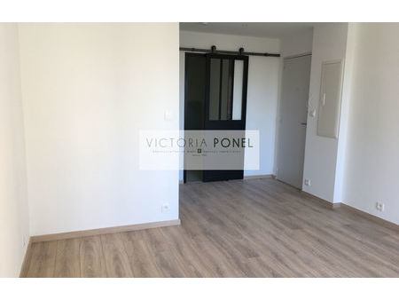 location appartement 3 pièces 56 m² hyères (83400)