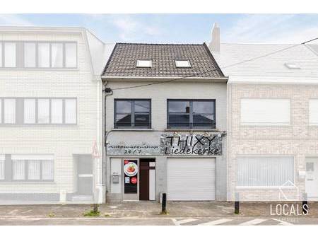 handelshuis met appartement op strategische locatie