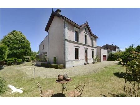 vente maison 7 pièces 210 m² jarnac (16200)