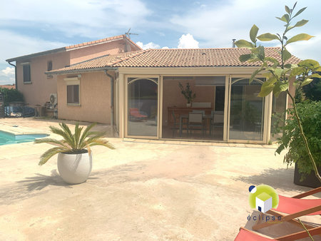 a vendre villa 175m2 hab. avec piscine au calme