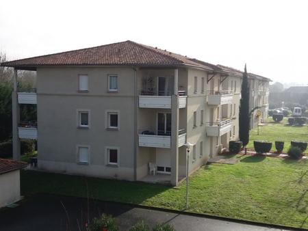 appartement 2 pièces de 34 82 m² dans une résidence avec piscine