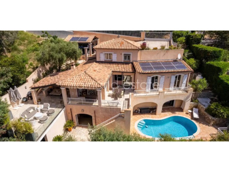 villa avec piscine et terrasse mandelieu-la-napoule (06)
