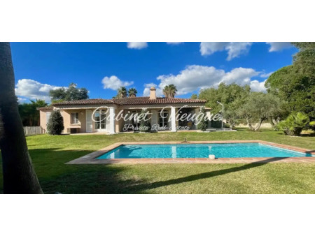 villa avec piscine et terrasse grimaud (83)