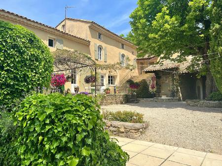 mas provençal sur terrain de loisirs avec gîtes et cabane sur 4.3 hectares