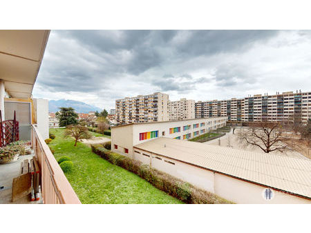 appartement echirolles 5 pièces 82m2  avec balcon et place de parking privative