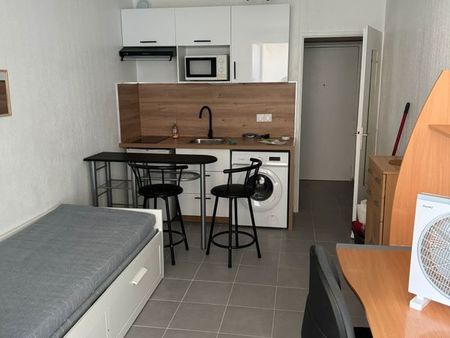 a louer studio étudiant meublé 19 m2 les estudines saint jérôme