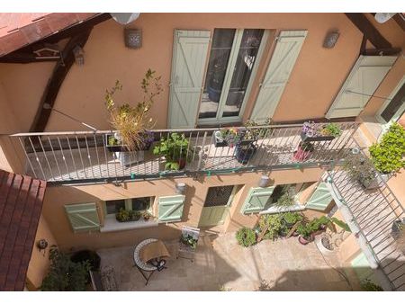 maison de ville de 74 m2 dans un ancien corps de ferme en bords de seine