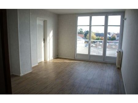 location appartement  66.35 m² t-4 à saint-jean-de-la-ruelle  610 €