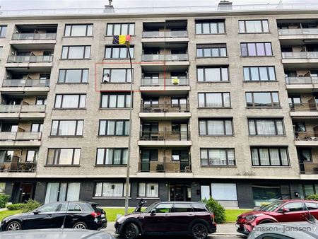 appartement te huur in sint-niklaas met 2 slaapkamers