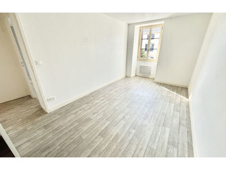 location appartement 2 pièces 48 m² saint-junien (87200)