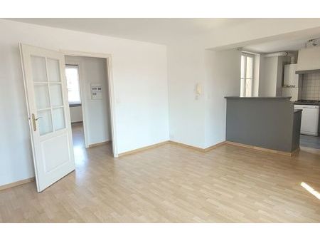 location appartement 2 pièces 44 m² saint-omer (62500)