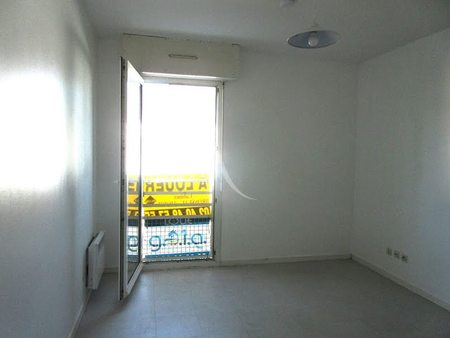 location appartement 1 pièce 18.09 m²