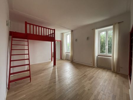 location appartement 2 pièces 68.77 m²