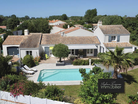 vente maison piscine à notre-dame-de-monts (85690) : à vendre piscine / 150m² notre-dame-d