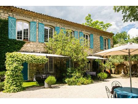 vente bastide fontaine-de-vaucluse 30 pièces 380 m²