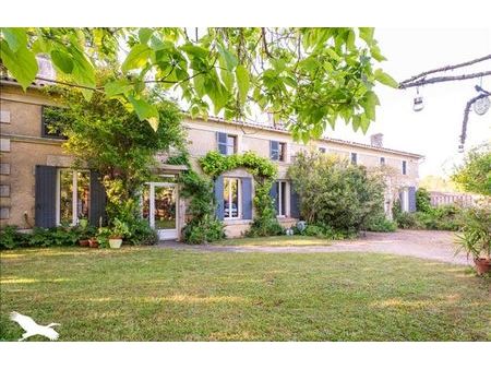 vente maison 8 pièces 226 m² montguyon (17270)