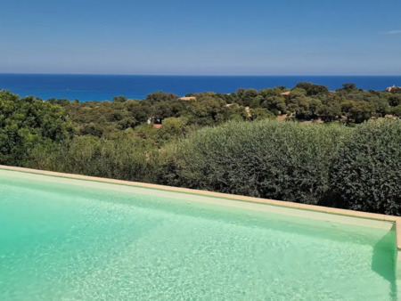 villa avec piscine en bord de mer sainte lucie de porto vecchio (2a)
