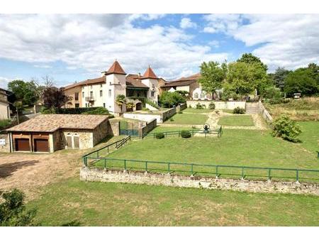 cluny : grand domaine 1250m²  1 1ha terrain