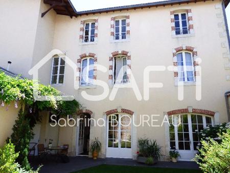 vente maison à saint-maixent-l'école (79400) : à vendre / 306m² saint-maixent-l'école