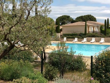 mazet saint remy de provence dans résidence avec piscine