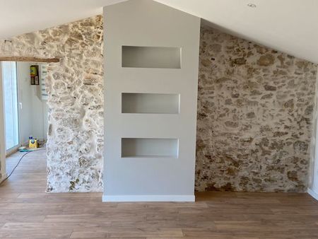 a louer à l’année maison de 90 m2 entièrement rénovée