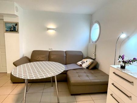 appartement 38m + garage + accès jardin  bord de mer