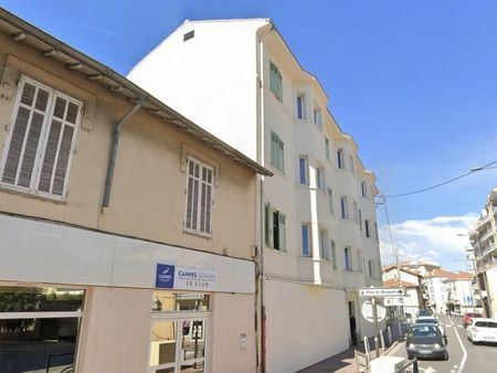 local commercial 65 m²