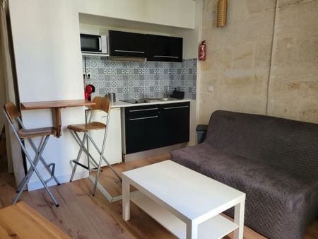 beau studio en duplex