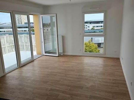 location appartement 3 pièces 58 m²