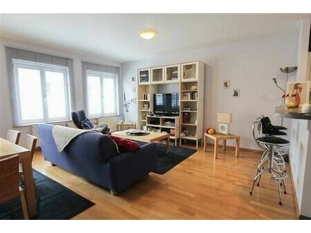 entre sablon et grand'place   une charmant appartement meubl