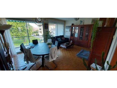 appartement de 5 pièces  111 m2