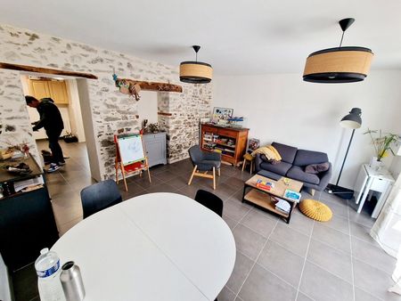 appartement t3 bis de 76m² - bourg d'héric