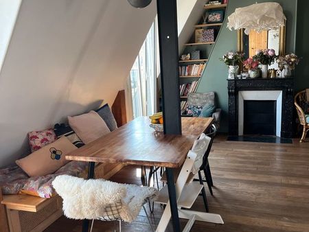 loue appartement meublé dernier étage avec balcons et ascenseur à st lazare