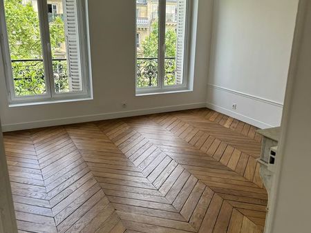 3 pièces 2 chambres 59 m² en étage élevé i charonne i ensemble rénové