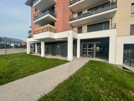 local commercial de 157m² livrable immédiatement