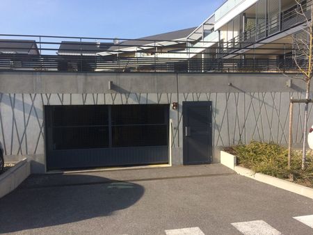 loue garage divonne-les-bains