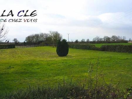 vente terrain à fontenay-le-comte (85200) : à vendre / 943m² fontenay-le-comte