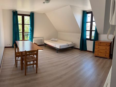 location studio 30 m² - poitiers/saint-benoît