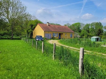 pavillon récent  bien isolé sur 800 terrain à chigy