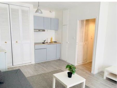 studio 30m2  métro gare st charles et réformé