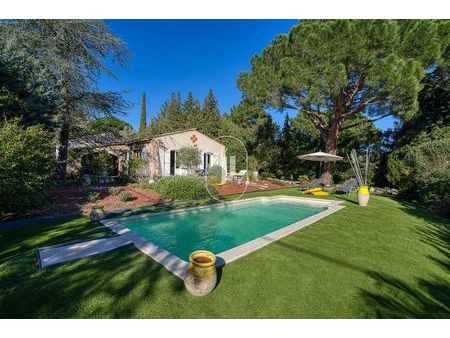 maison provençale piscine