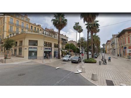 local commercial 150 m² hyeres