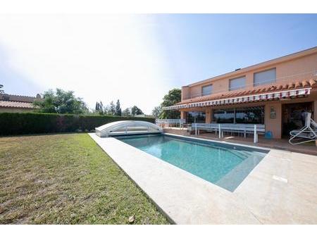 villa de 150m² avec piscine sur 2150m² de terrain