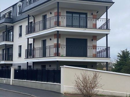 apparemment t4 73m + 21m balcon